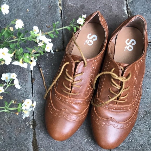 SO brand women’s Oxfords in a size 6